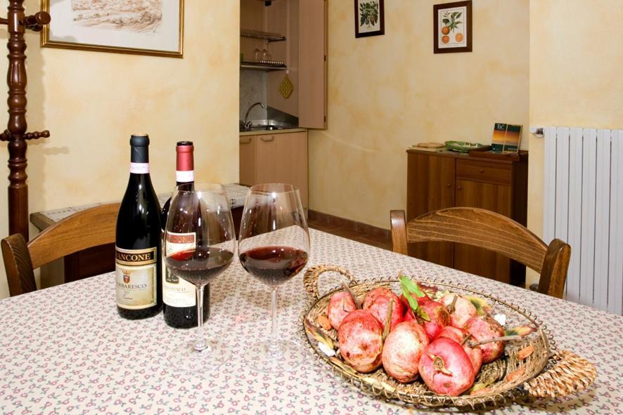 Agriturismo Antichi Poderi Gallina Neive Extérieur photo